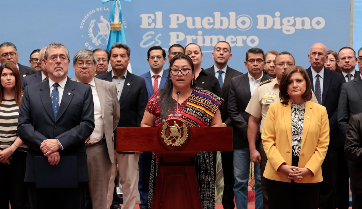 Conferencia de prensa en Palacio Nacional de la Cultura.