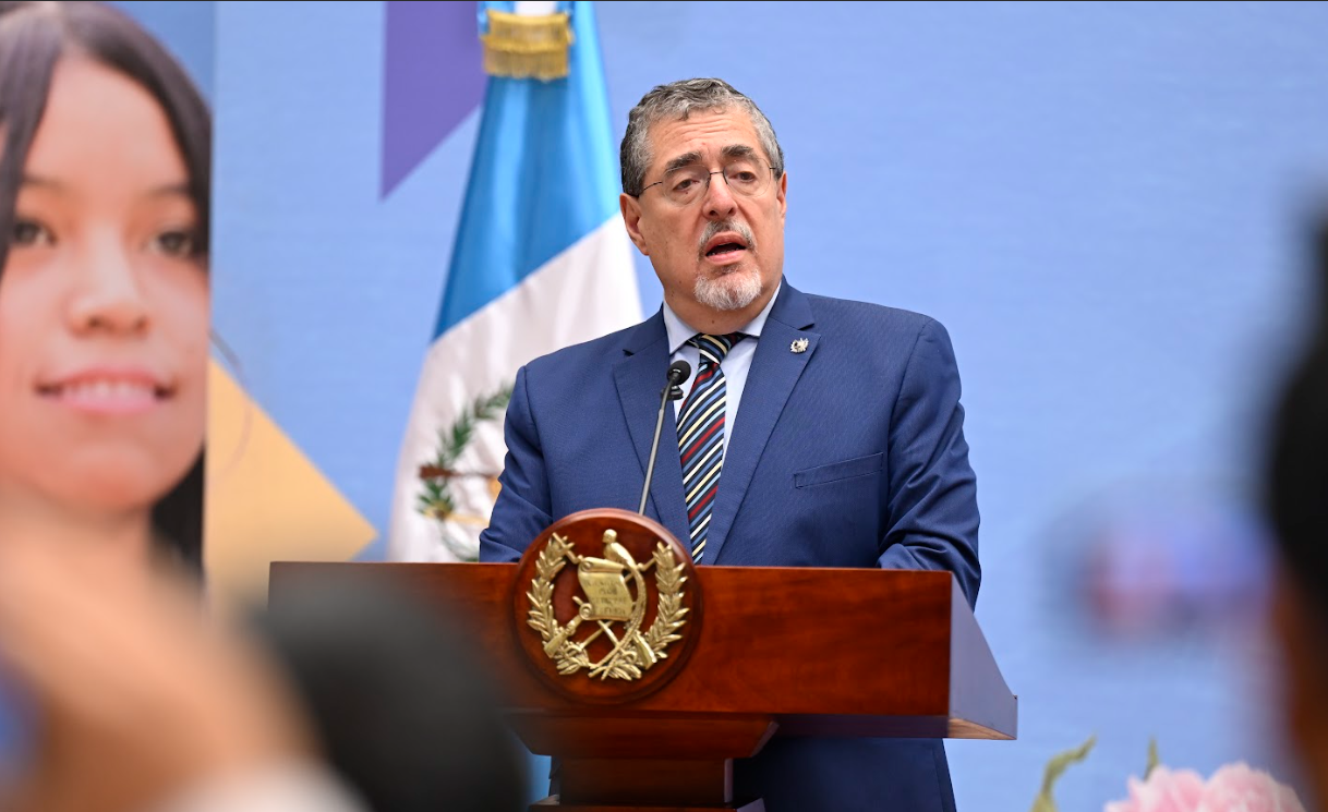 Presidente: “No vamos a postergar mejora salarial que necesitan trabajadores de la educación por la intransigencia de la dirigencia sindical del STEG”