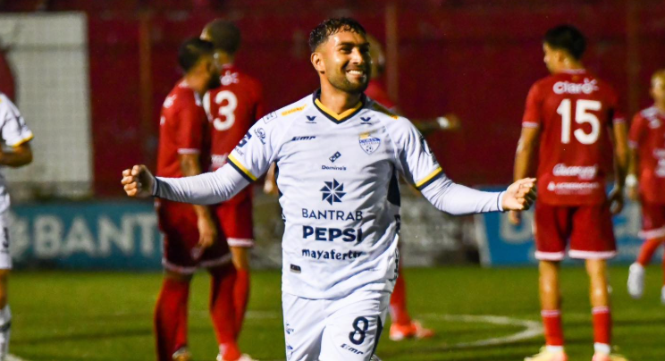 Cobán aguanta el sufrimiento y derrota a Malacateco en los cuartos de final del Clausura 2025