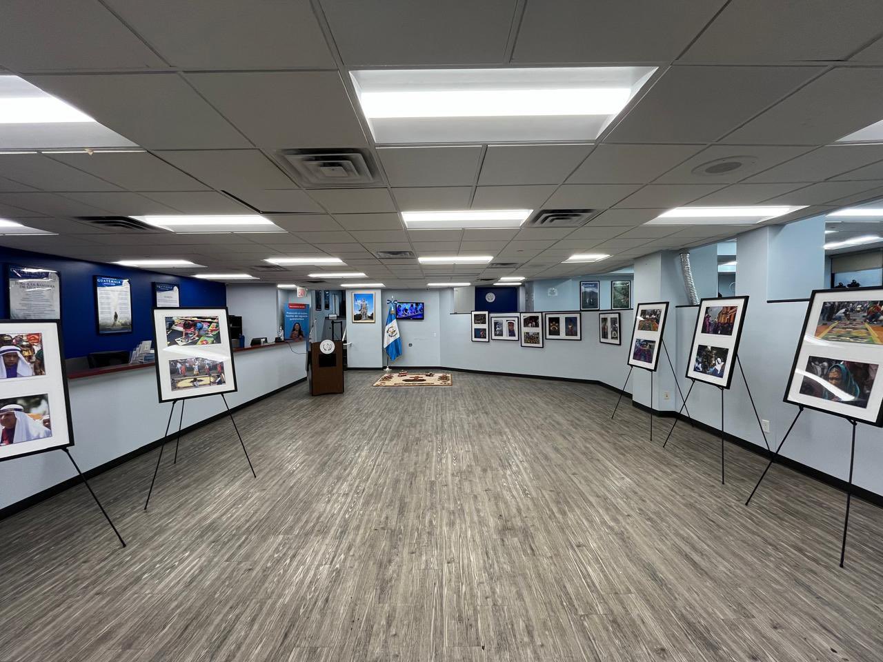 Consulado de Guatemala en Nueva York inaugura exposición fotográfica sobre la Semana Santa