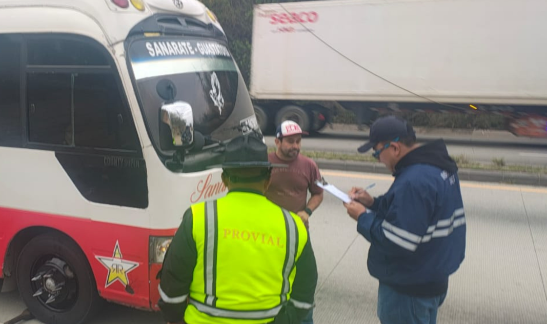 Operativo de la DGT y Provial en ruta a Sanarate. / Foto: Provial.