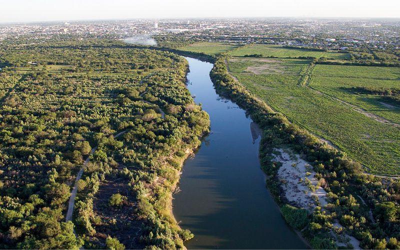 Río Bravo, frontera natural entre México y Estados Unidos. / Foto: Lifeder.