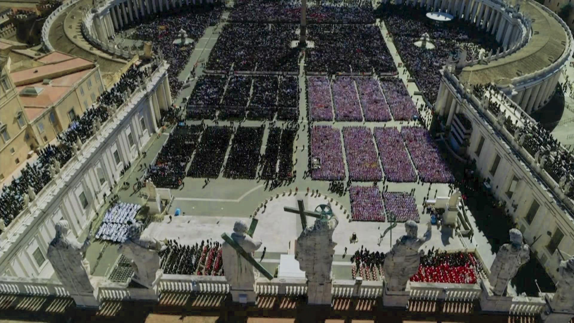 Video | Más de 250 mil personas participaron del funeral del Papa Francisco