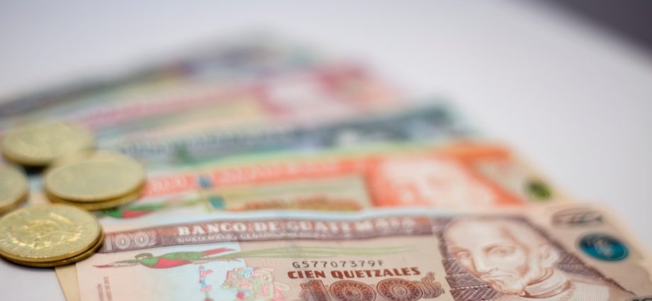 Baja inflación beneficia a consumidores, con 1.57 % en marzo 2025