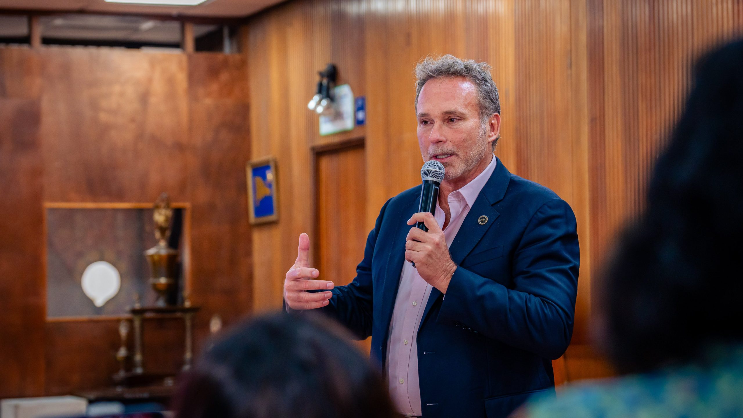 Harris Whitbeck: “Quien viene a Guatemala regresa cambiado a su casa”