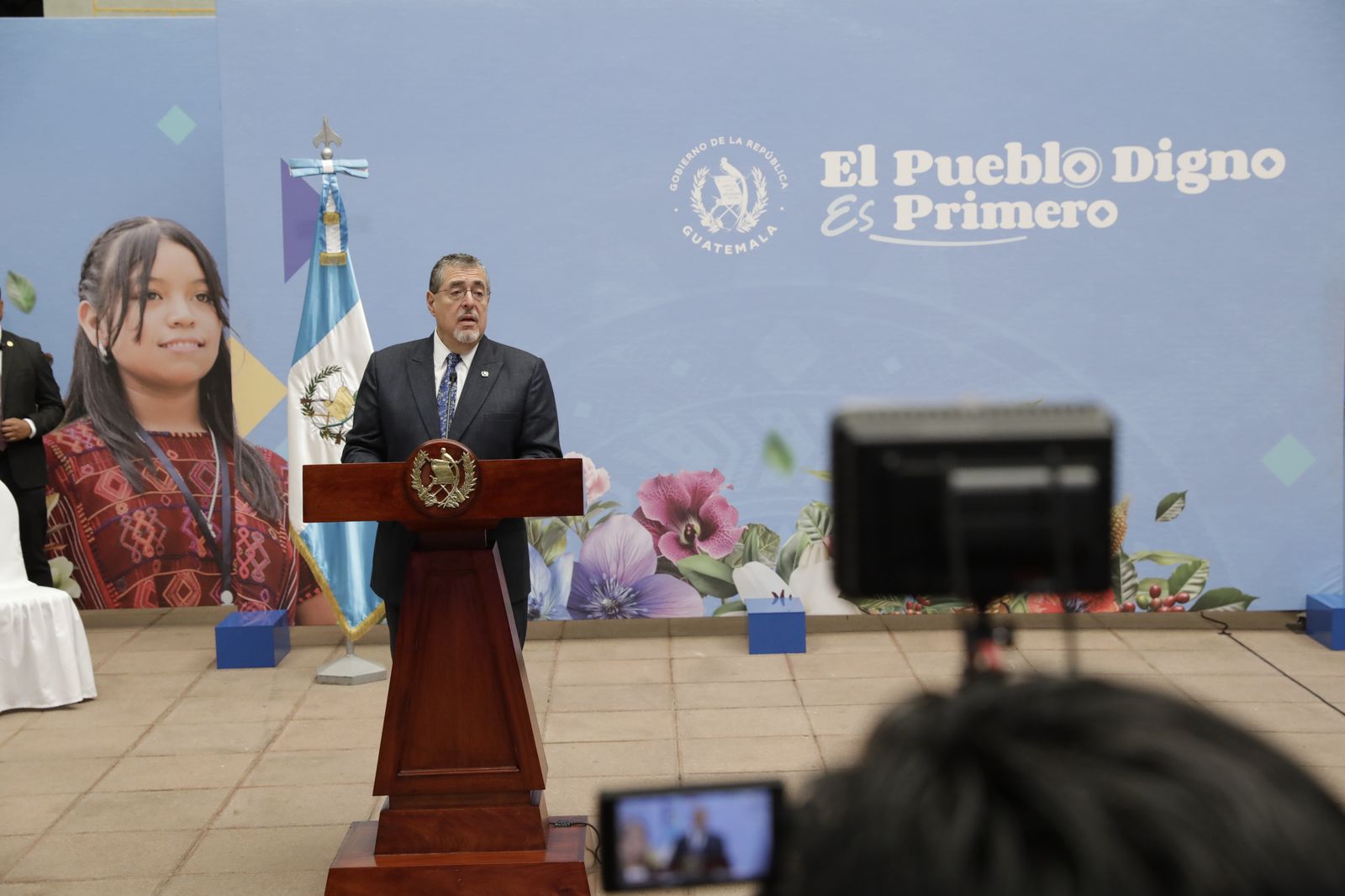 Presidente anuncia que no responderá con aranceles a EE.UU. e inicia medidas para lograr un acuerdo comercial justo