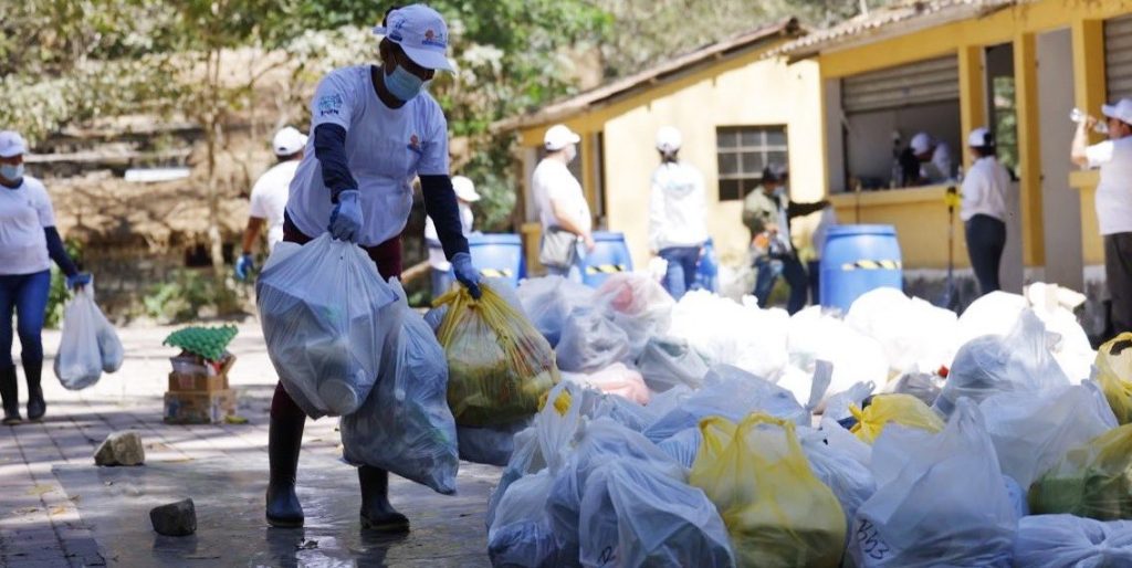 Diálogos con recolectores de basura avanzan para establecer la clasificación de desechos