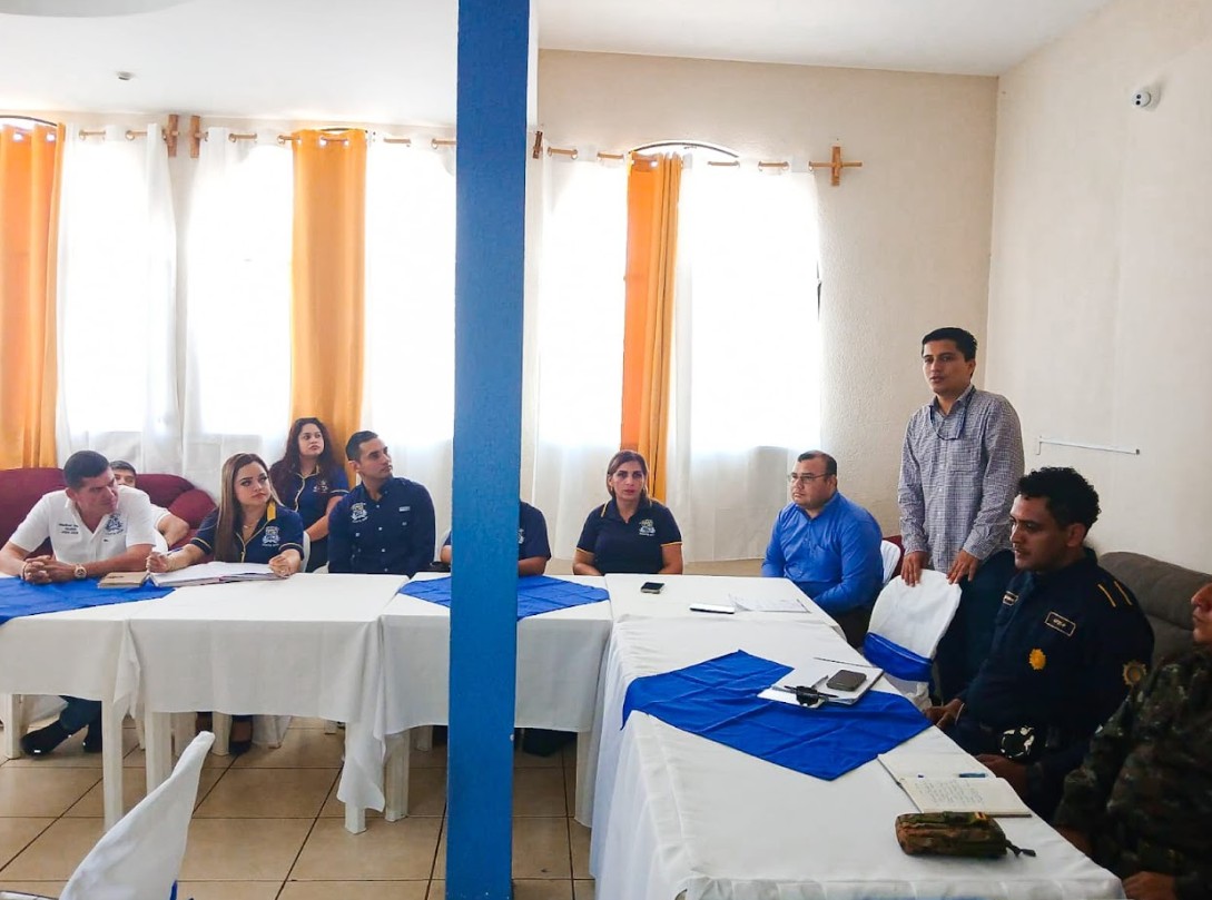 Reunión interinstitucional refuerza estrategias de seguridad en Santa Ana