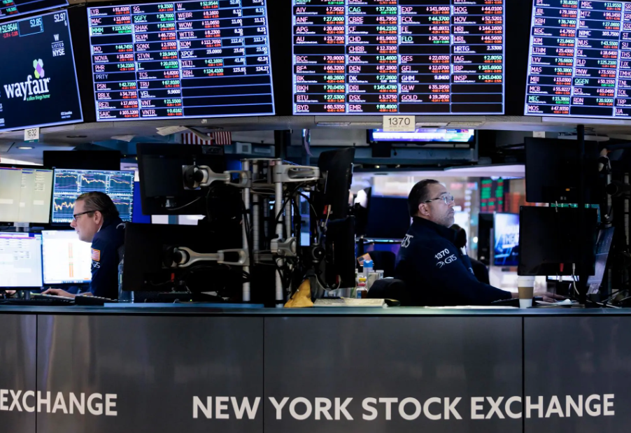 Wall Street en caída en segundo día consecutivo por los aranceles anunciados por el presidente Trump. / Foto: EFE.