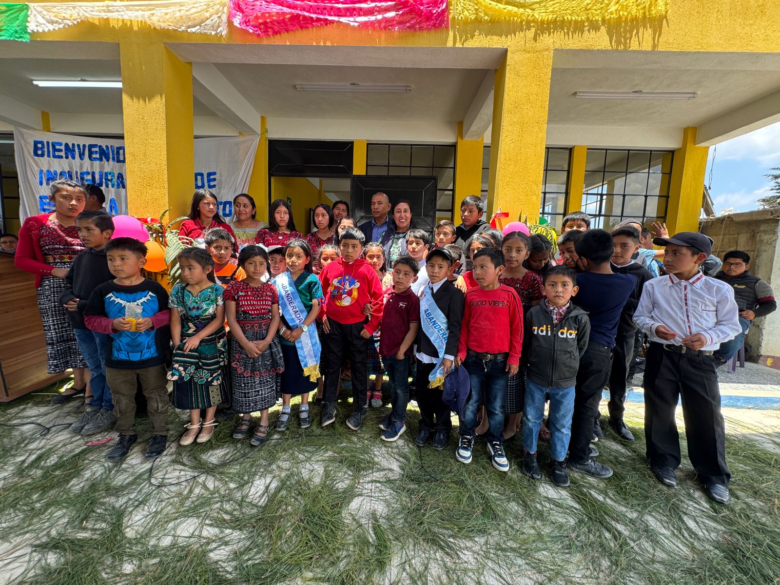 Entregan nuevas aulas en la escuela preprimaria Centro Aldea Saquicol, San Francisco El Alto
