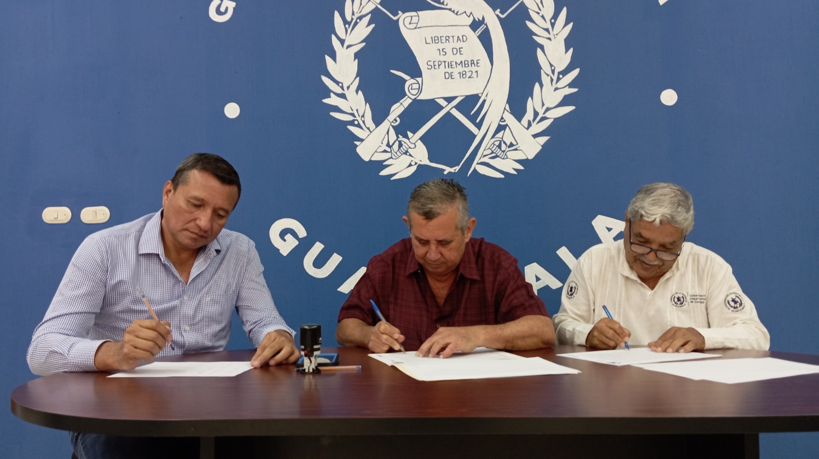 Zacapa inicia la firma de convenios que dan paso a ejecución de proyectos de desarrollo