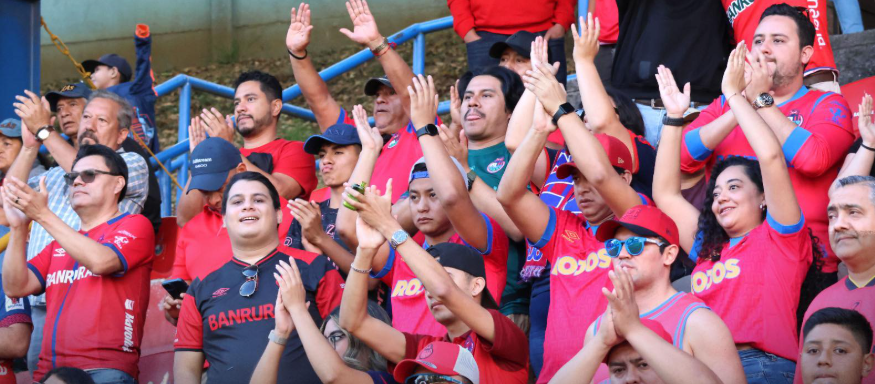 Los rojos metieron al horno a Mixco y se sirven un pase a semifinales