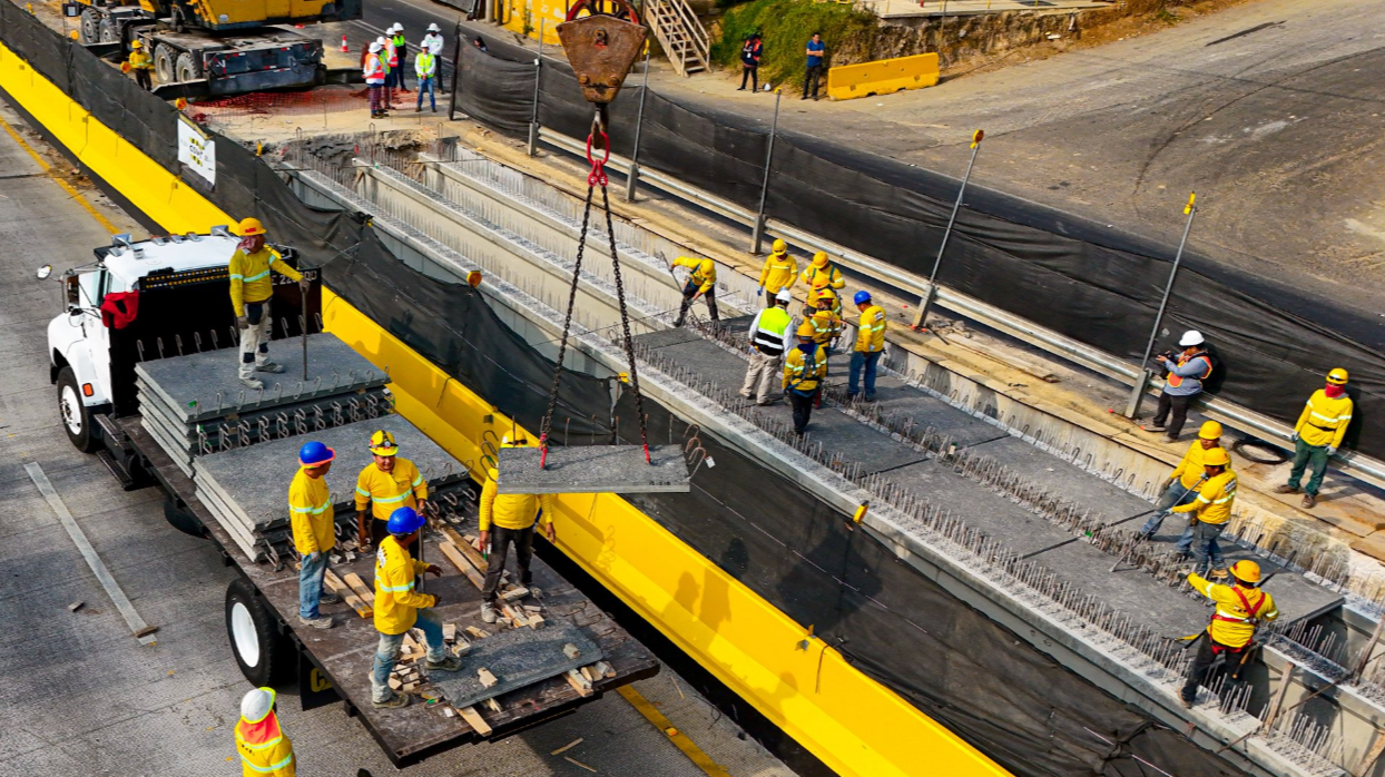 Cierre vial el km 11.5 de la ruta a El Salvador permitió avanzar en la construcción del segundo puente
