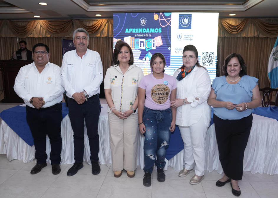 Vicepresidenta inauguró Club de Ciencias en Esquipulas para impulsar el talento juvenil y la cultura científica
