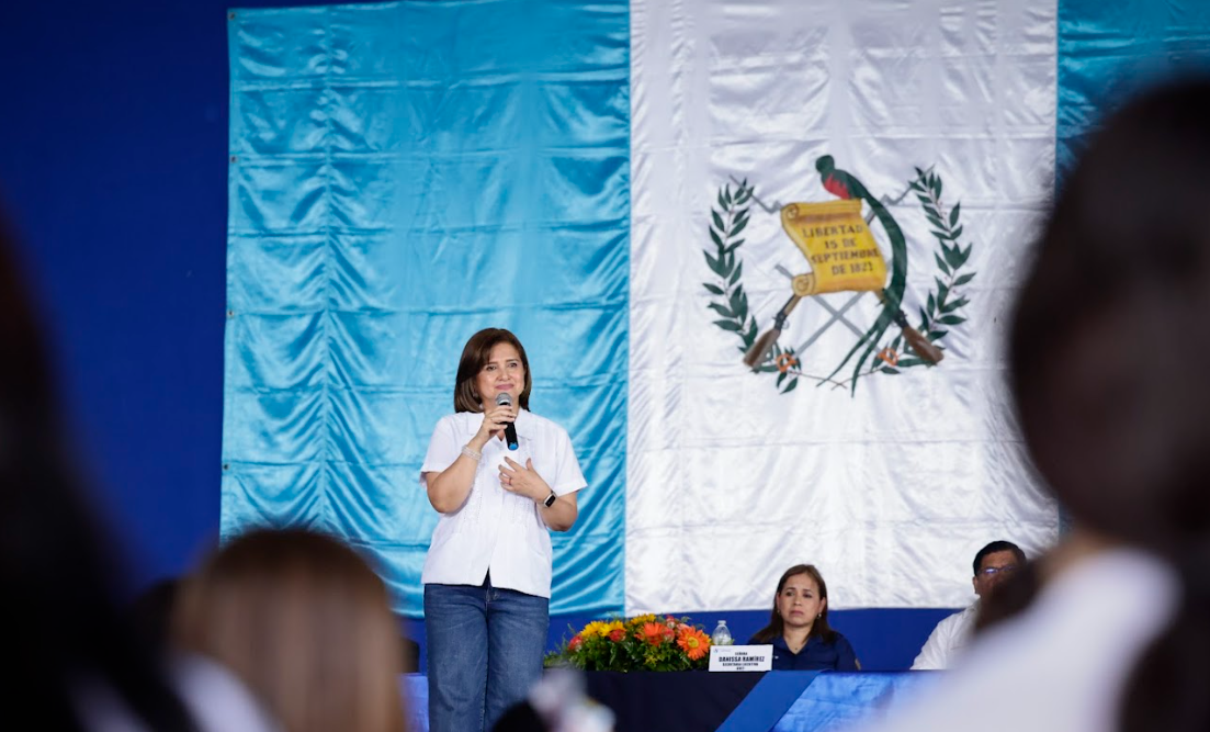 Vicepresidenta impulsa educación digital y la lucha contra la trata de personas en Chiquimula