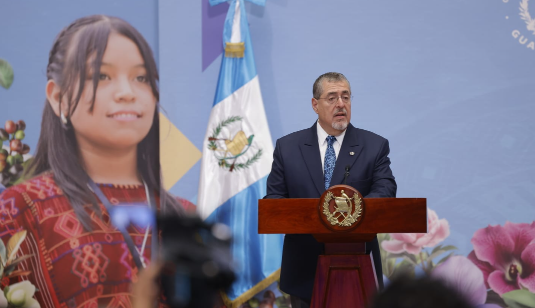 Presidente anuncia visita de relatora especial de la ONU a Guatemala