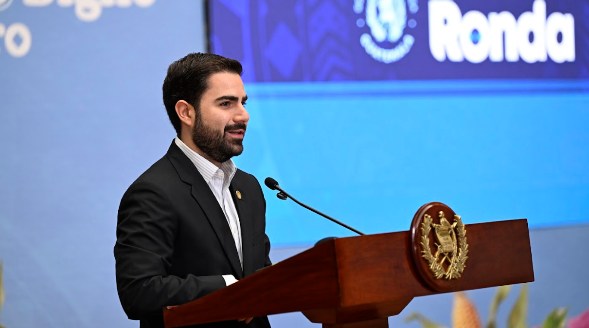Secretario de Comunicación Social de la Presidencia, Santiago Palomo explica el retiro de reserva al artículo 27.