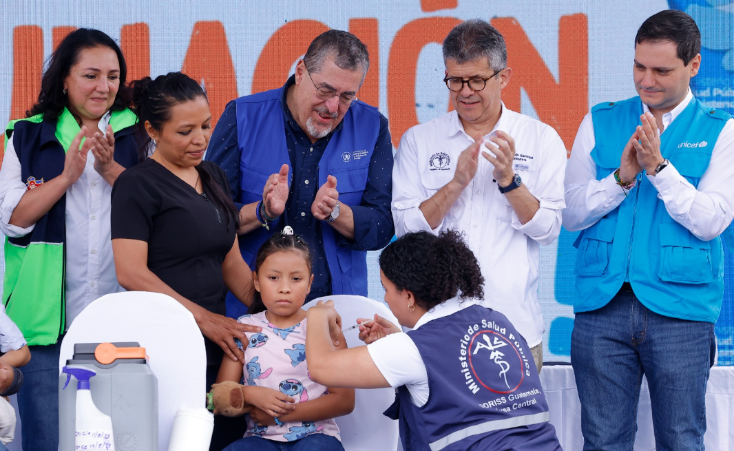 Presidente Bernardo Arévalo lanza la Semana de la Vacunación en las Américas 2025