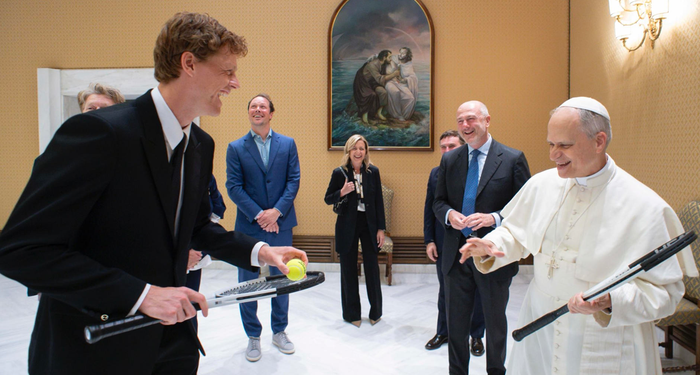 Un servicio especial: Sinner visita al papa León XIV