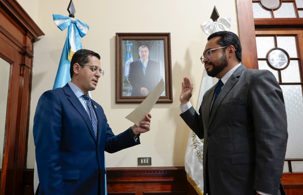 Elvyn Díaz se juramenta como titular de Copadeh. Foto: Noé Pérez.