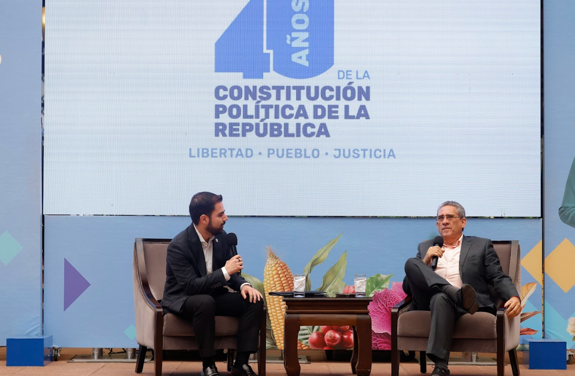 Roberto Alejos, exconstituyente participó en La Ronda./Foto: Gilber García.