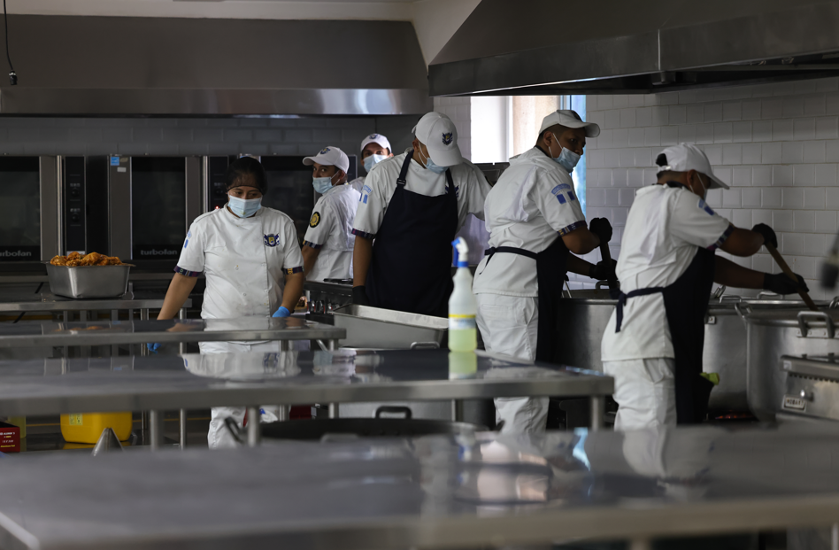 Academia de la PNC transforma la experiencia alimentaria de sus aspirantes