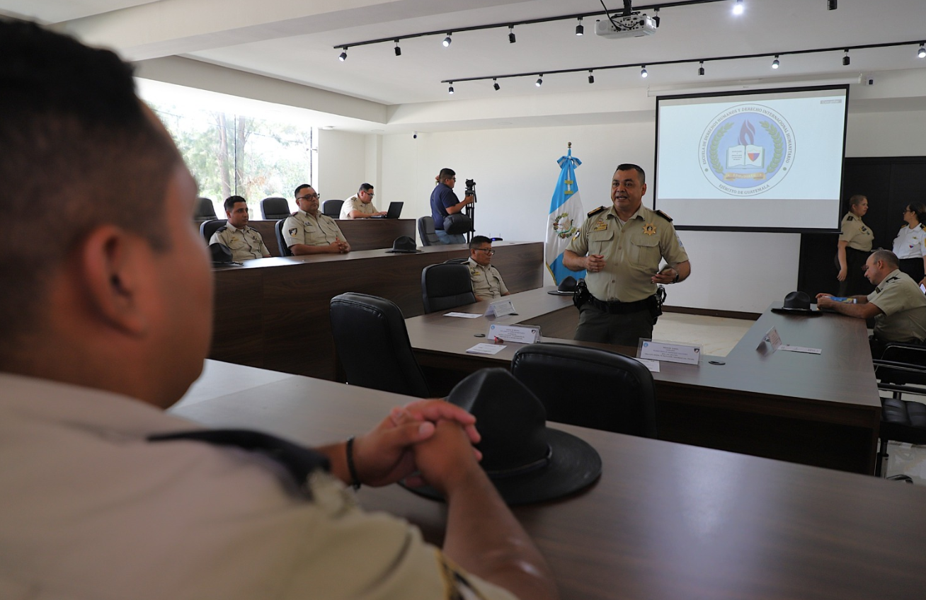 Mindef brinda capacitación en derechos humanos a brigadas de Provial
