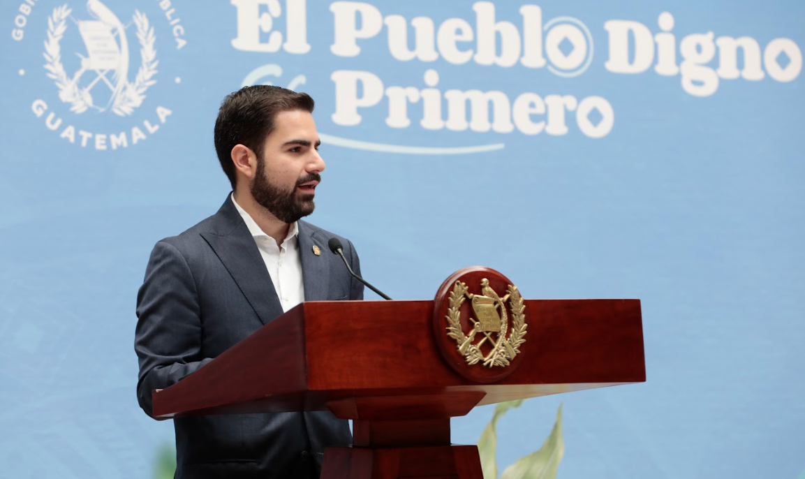 Secretario de Comunicación llama a postularse a Becas por Nuestro Futuro antes del 31 de mayo