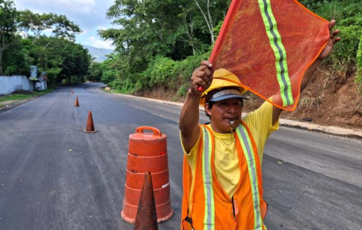 CIV ejecuta trabajos en el sector la Conora./Foto: CIV.