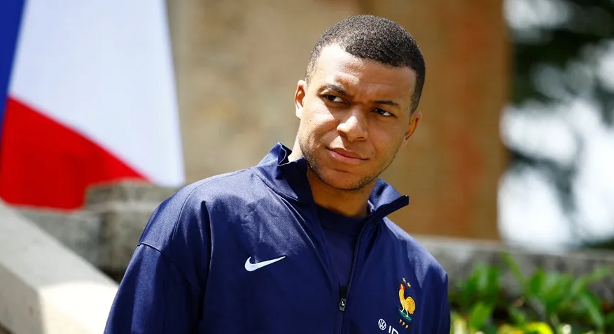 Mbappé rompe el silencio y felicita al PSG por ganar su primera Champions League