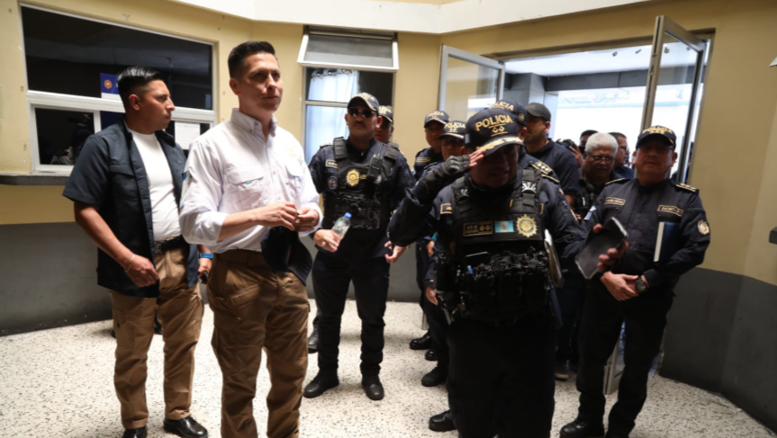Viceministro Portillo supervisa labores operativas en la Comisaría 12 de Llano Largo