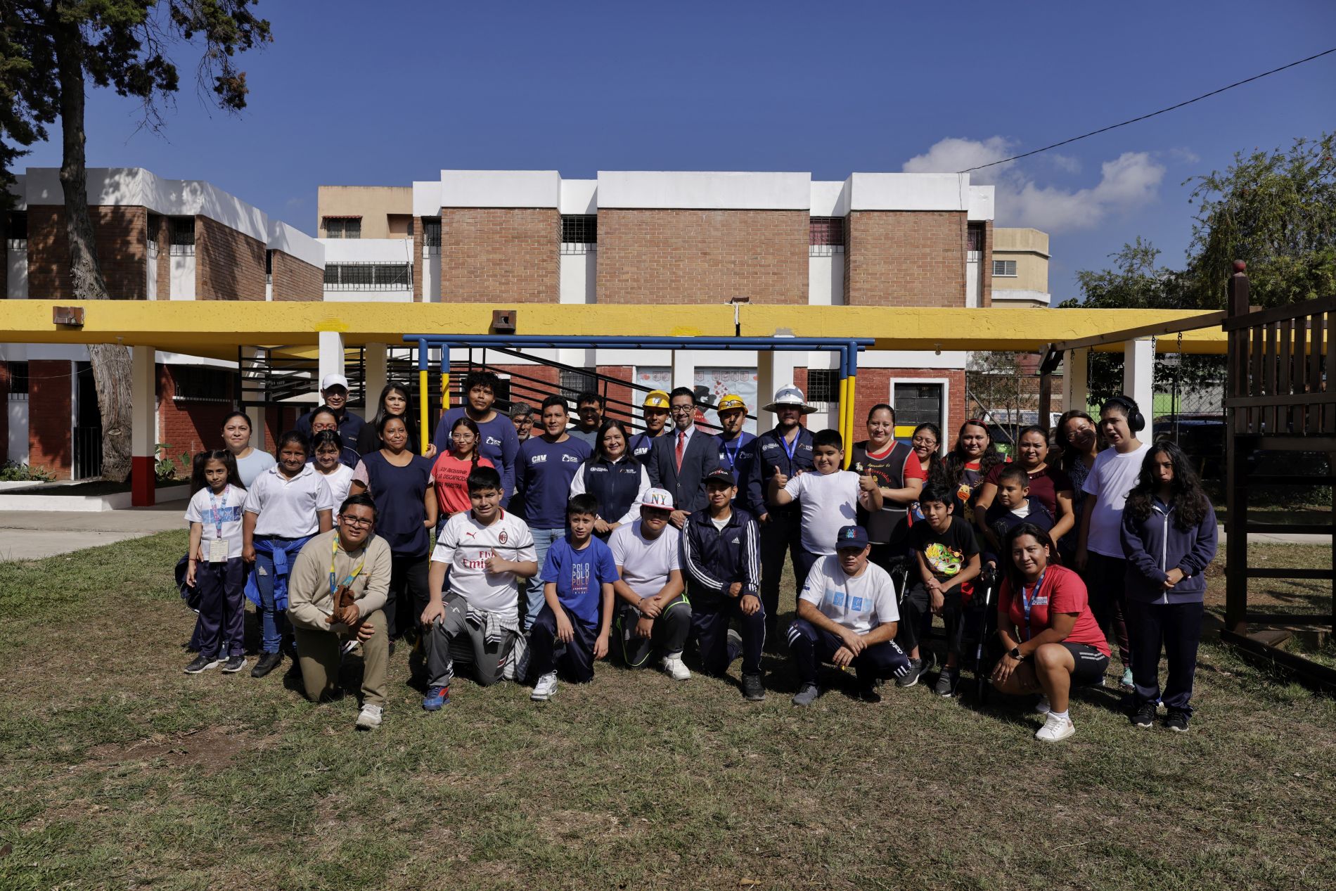El CIV entregó el remozamiento de escuela de educación especial, en la zona 1.