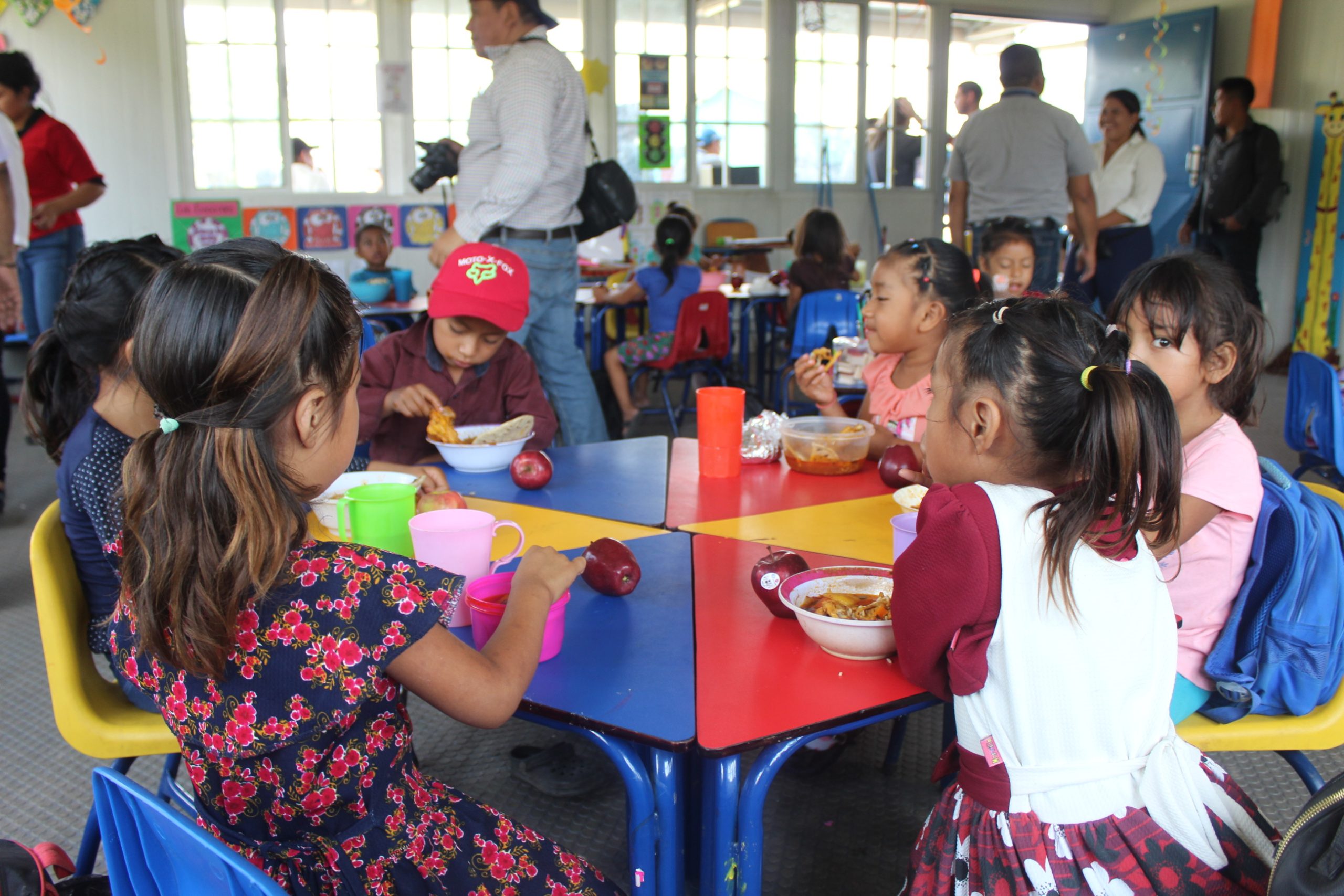 Instituciones coordinan esfuerzos para fortalecer la alimentación escolar en Chiquimula