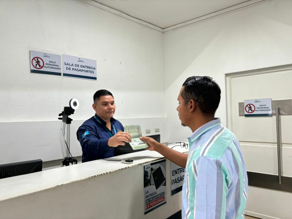 Migración brinda atención normal en sedes de emisión de pasaportes