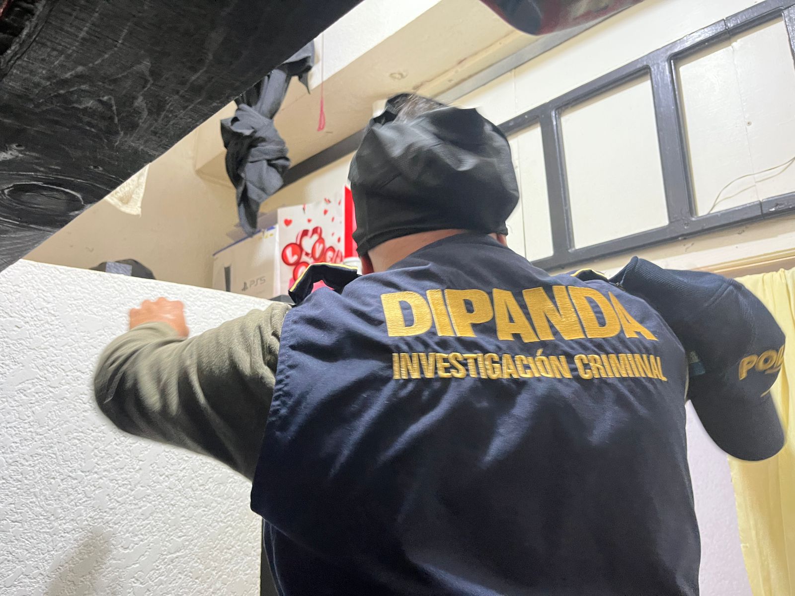 Las autoridades afirman que estas requisas son fundamentales para retomar el control en los centros carcelarios. / Foto: PNC.