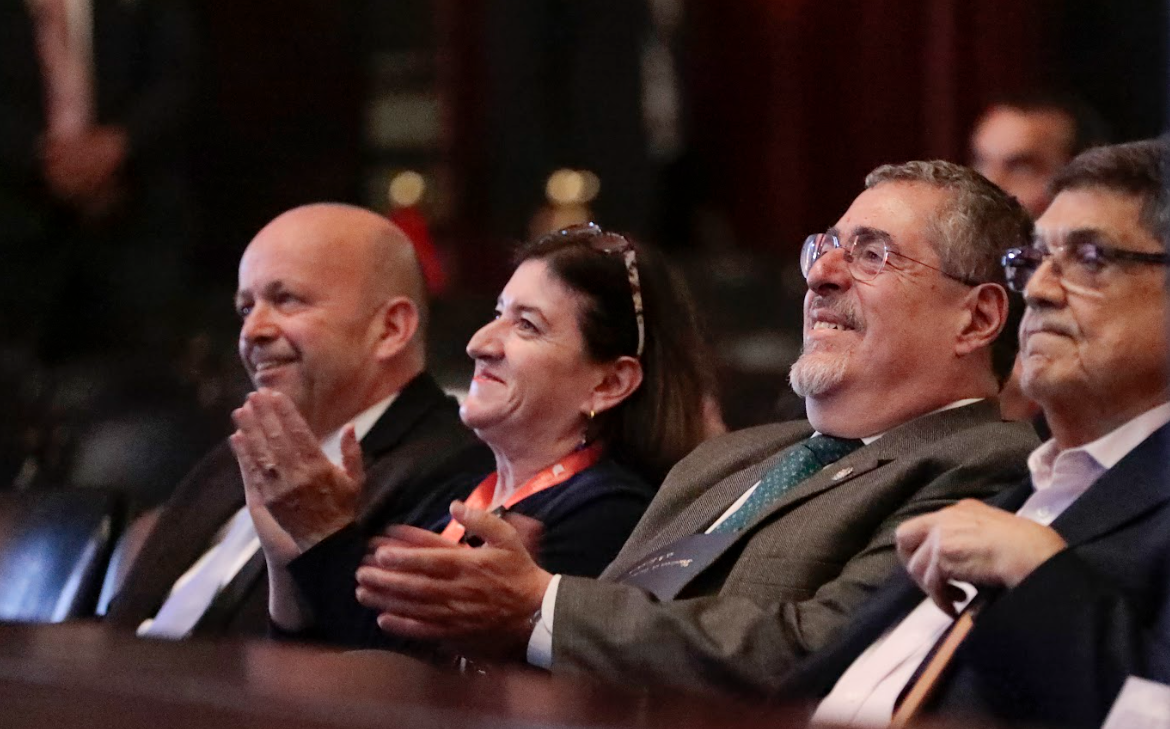 Presidente Bernardo Arévalo celebra el inicio de Centroamérica Cuenta 2025 en Guatemala