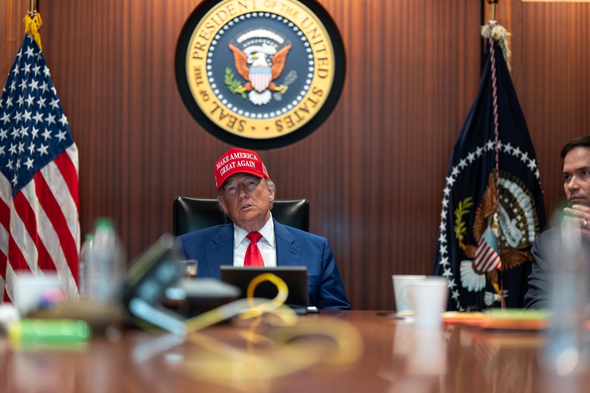Trump afirma que Israel e Irán han acordado un “alto el fuego total”