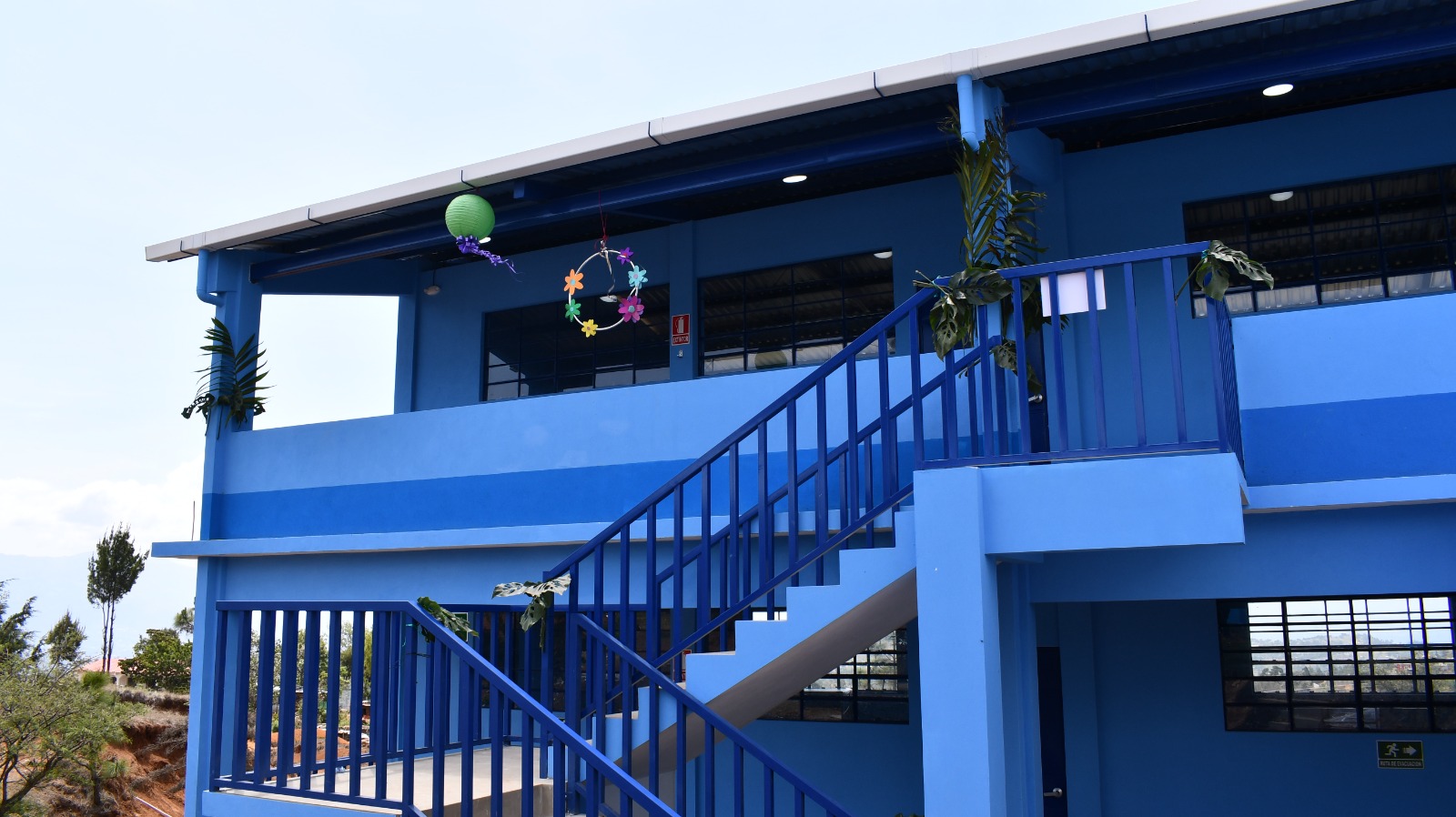Entregan proyectos con enfoque en educación y agua en Santa Bárbara y San Gaspar Ixchil, Huehuetenango