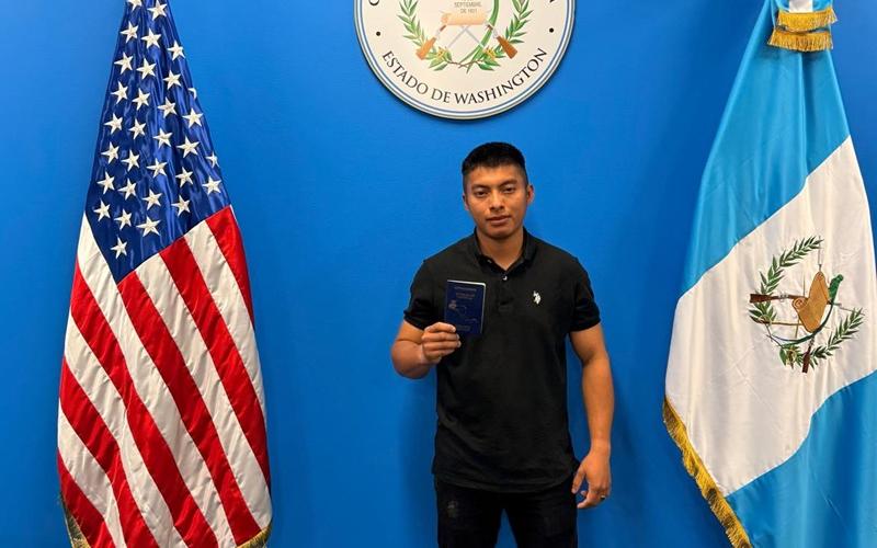Inauguran centro de impresión de pasaportes en el Consulado General de Guatemala en el Estado de Washington, Estados Unidos. / Foto: Minex.