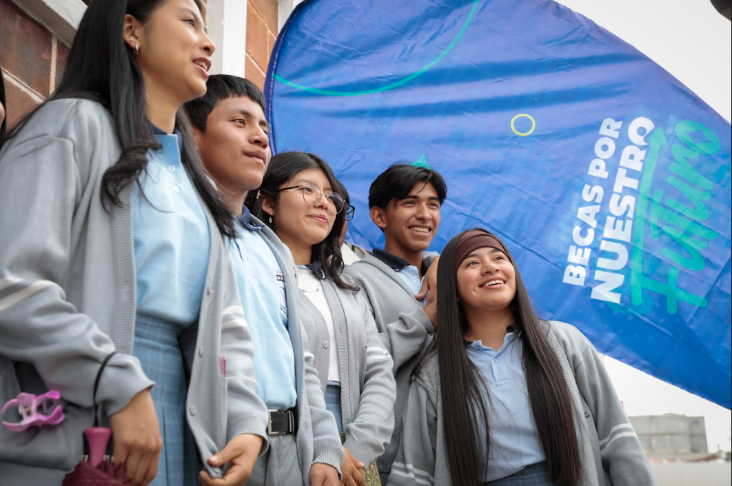 Primera convocatoria de Becas por Nuestro Futuro cierra con más de 9 mil aplicantes