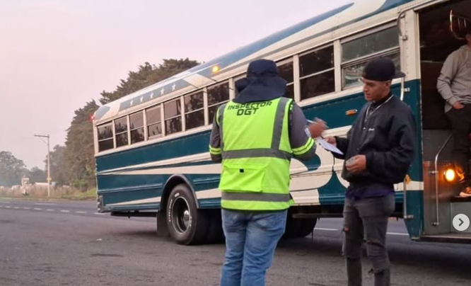 DGT informa a la población sobre accidente de tránsito en ruta interamericana./Foto: DGT.