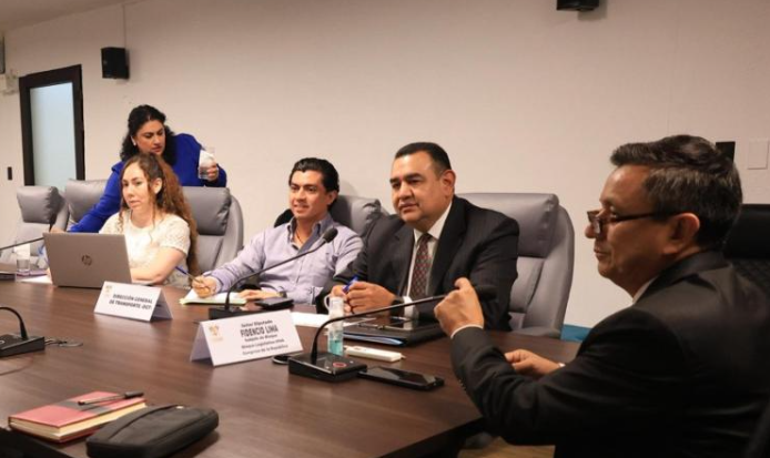 Director de la DGT respondió a solicitudes de transportistas de Alta Verapaz./Foto: DGT.