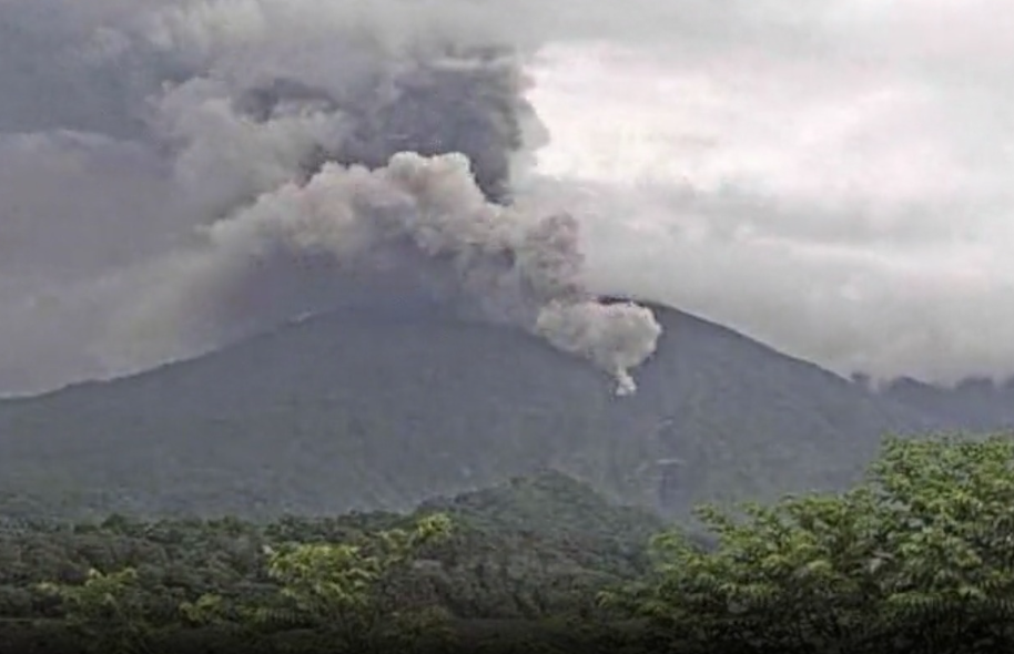 Autoridades brindan recomendaciones en caso de erupción volcánica