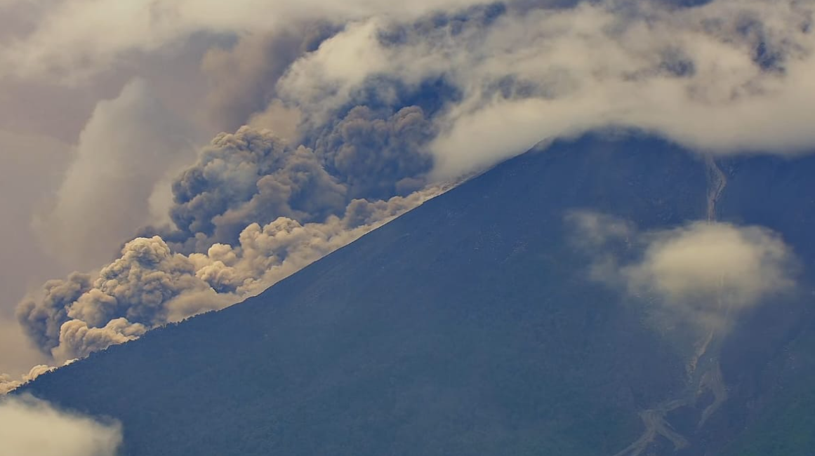 Luego de 30 horas, el volcán de Fuego finaliza su actividad, informó Insivumeh