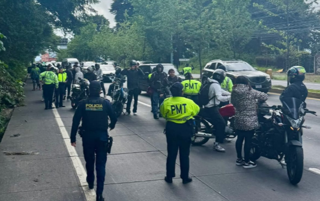 PNC impone más de 100 sanciones en operativo contra carreras clandestinas