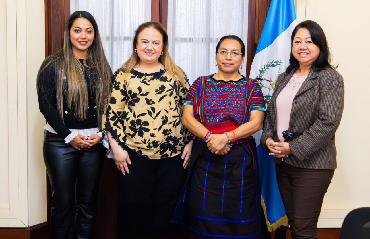 Ana Lopez y Mayda de León identificaron oportunidades de mejora para los CAIMUS./Foto: Seprem.