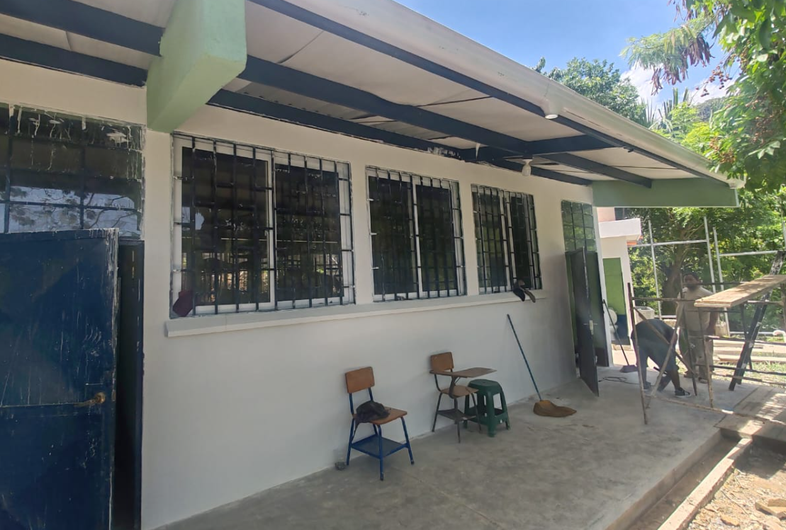 Estudiantes de El Magueyal se benefician con renovación de INEB./Foto: CIV.
