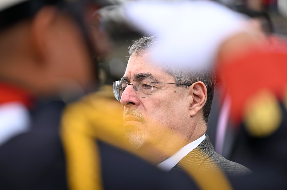 El mandatario instó a los nuevos oficiales a regirse con integridad, respeto a los derechos humanos. / Foto: Alvaro Interiano