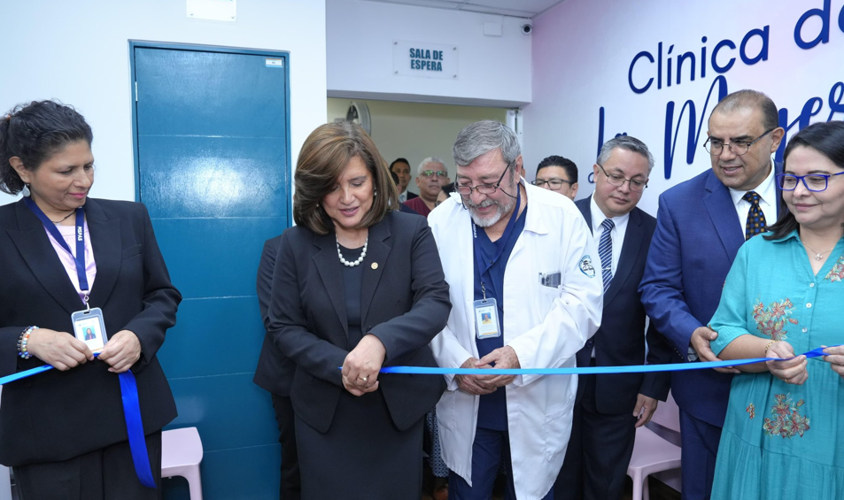 Vicepresidenta inaugura Clínica de la Mujer en el Hospital General San Juan de Dios
