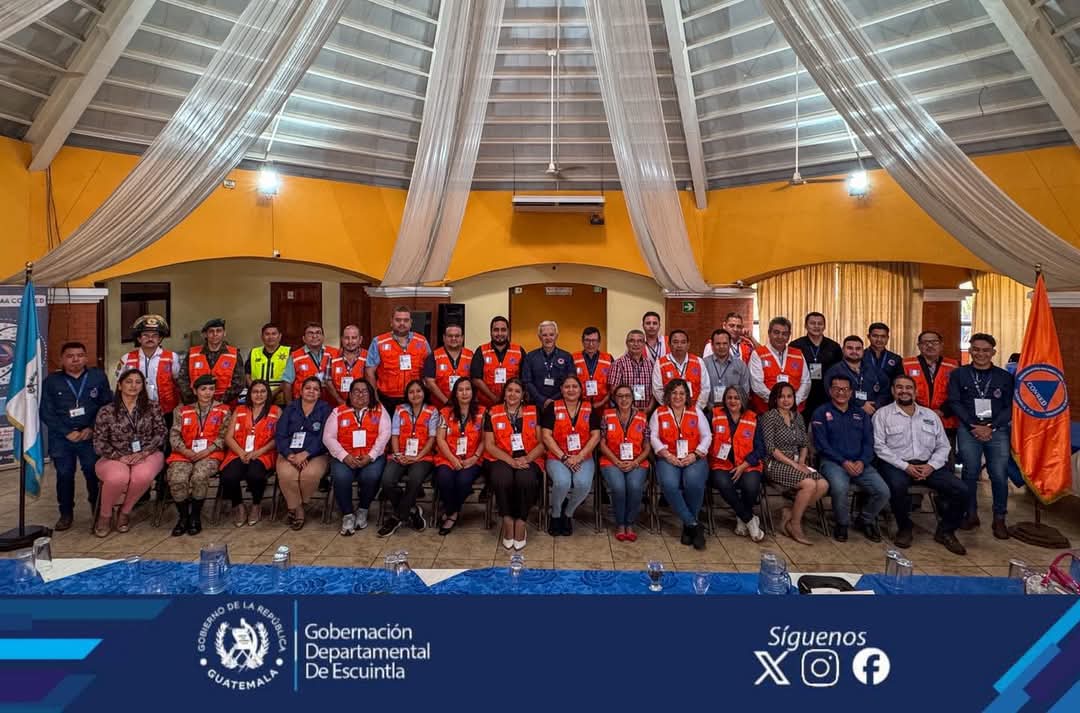 Acreditan y juramentan a integrantes de la Codred de Escuintla